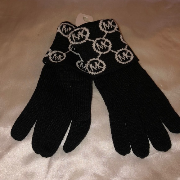 Michael Kors Black Cream Knit Gloves With Fold Over Cuff With MK Logo NWT - Picture 6 of 15
